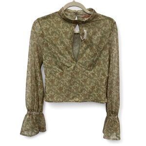 Chic NWT Willow & Root Floral Blouse with Keyhole Detail size small